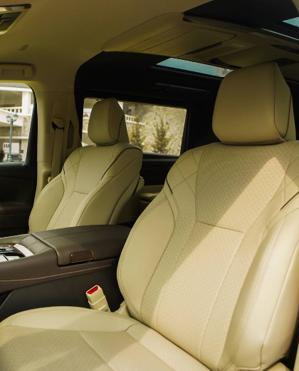 Home_05_Toyota Alphard_02