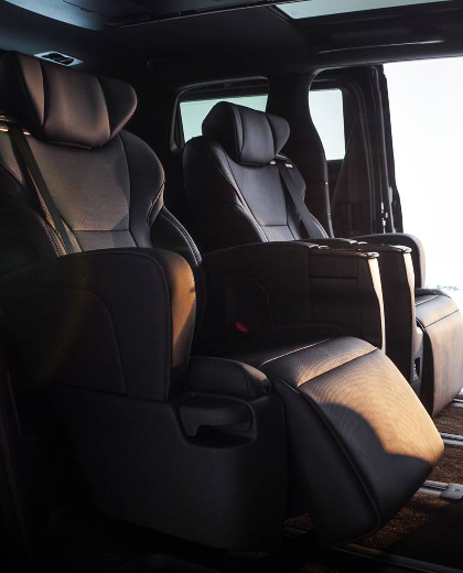 Home_05_Toyota Velfire_02