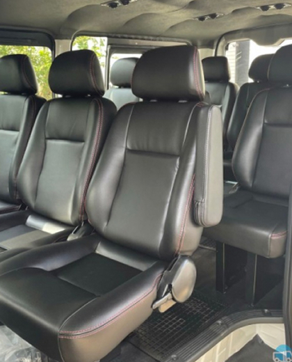 Home_05_Van_02